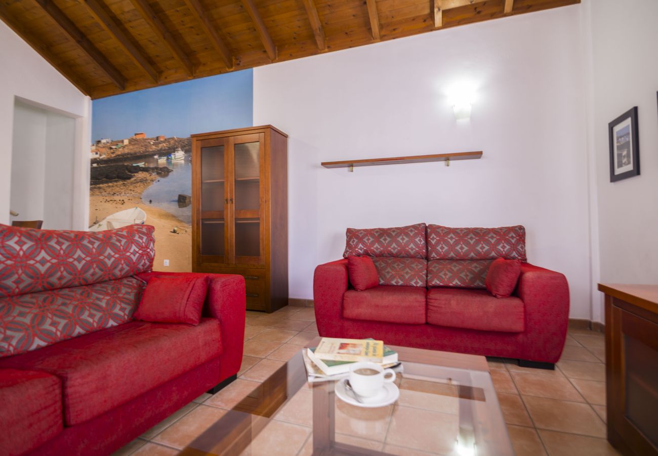 Villa in La Oliva - Three-Bedroom Villa with Private Pool