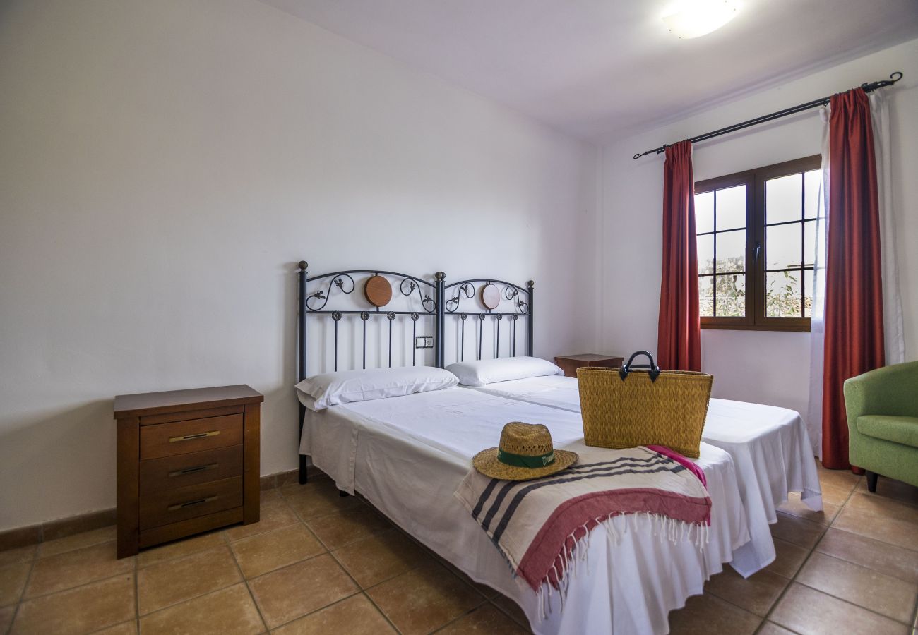 Villa in La Oliva - Three-Bedroom Villa with Private Pool